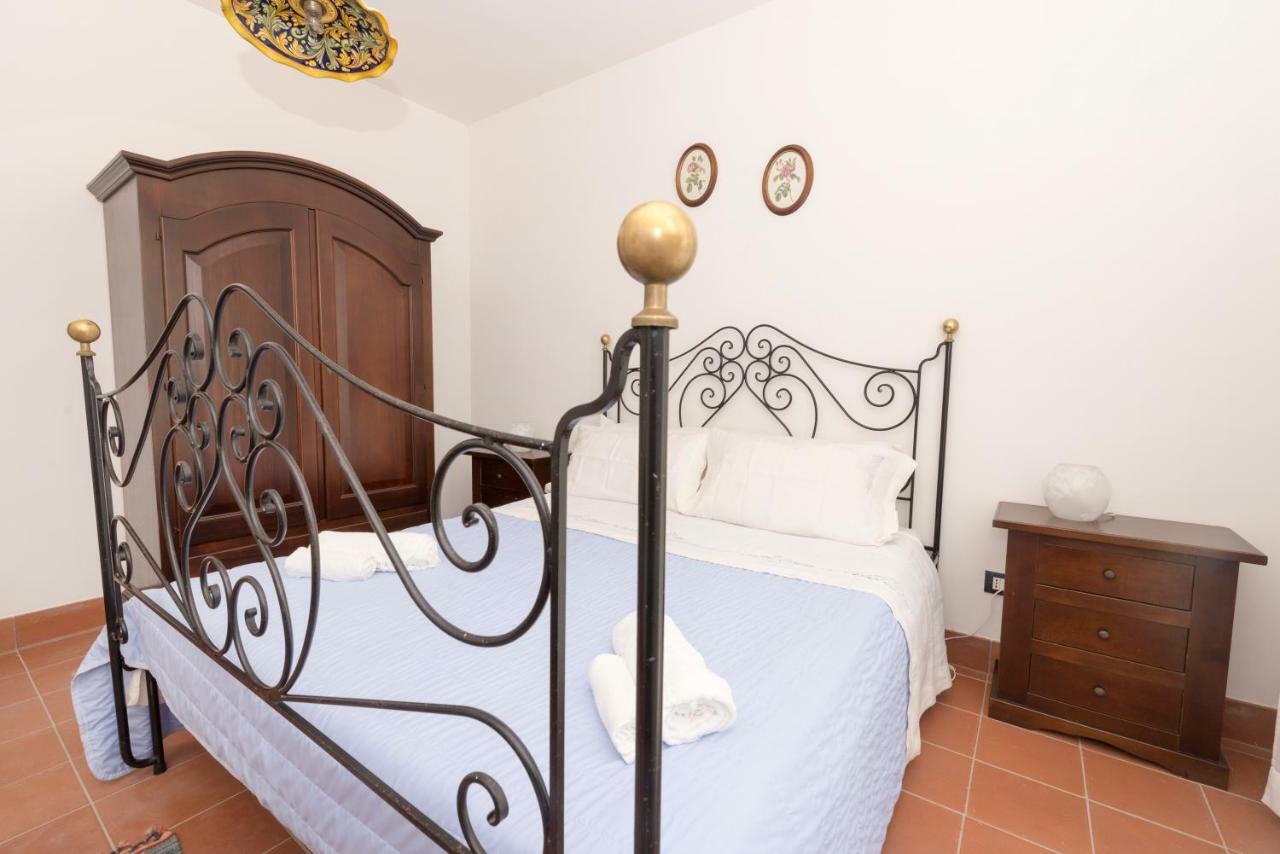 Casa Vacanza "La Piazzetta" マルツァメミ エクステリア 写真