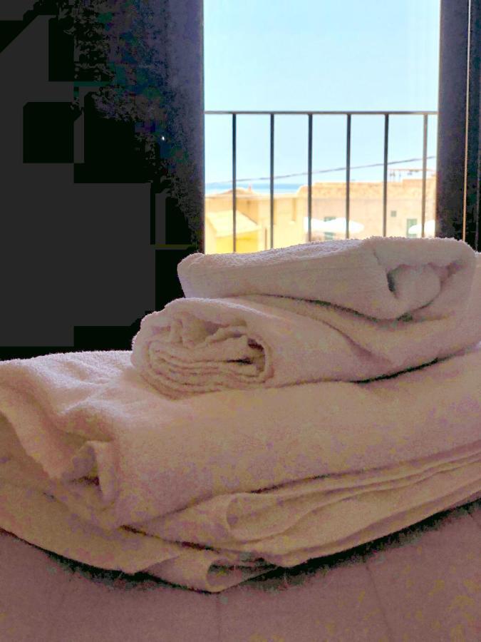 Casa Vacanza "La Piazzetta" マルツァメミ エクステリア 写真